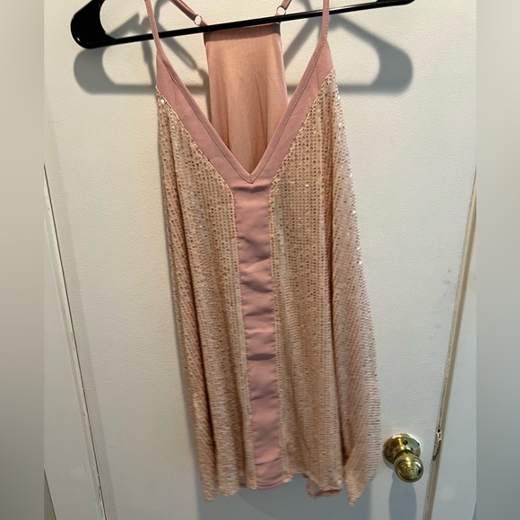 Pink sequin top - Picture 1 of 1